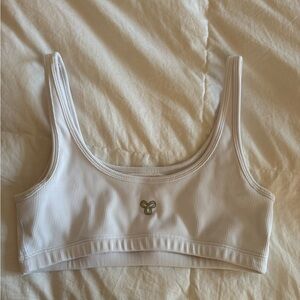Aritzia ribbed white sports bra
